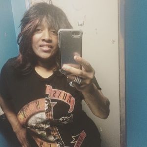 Meet your Posher, Denise